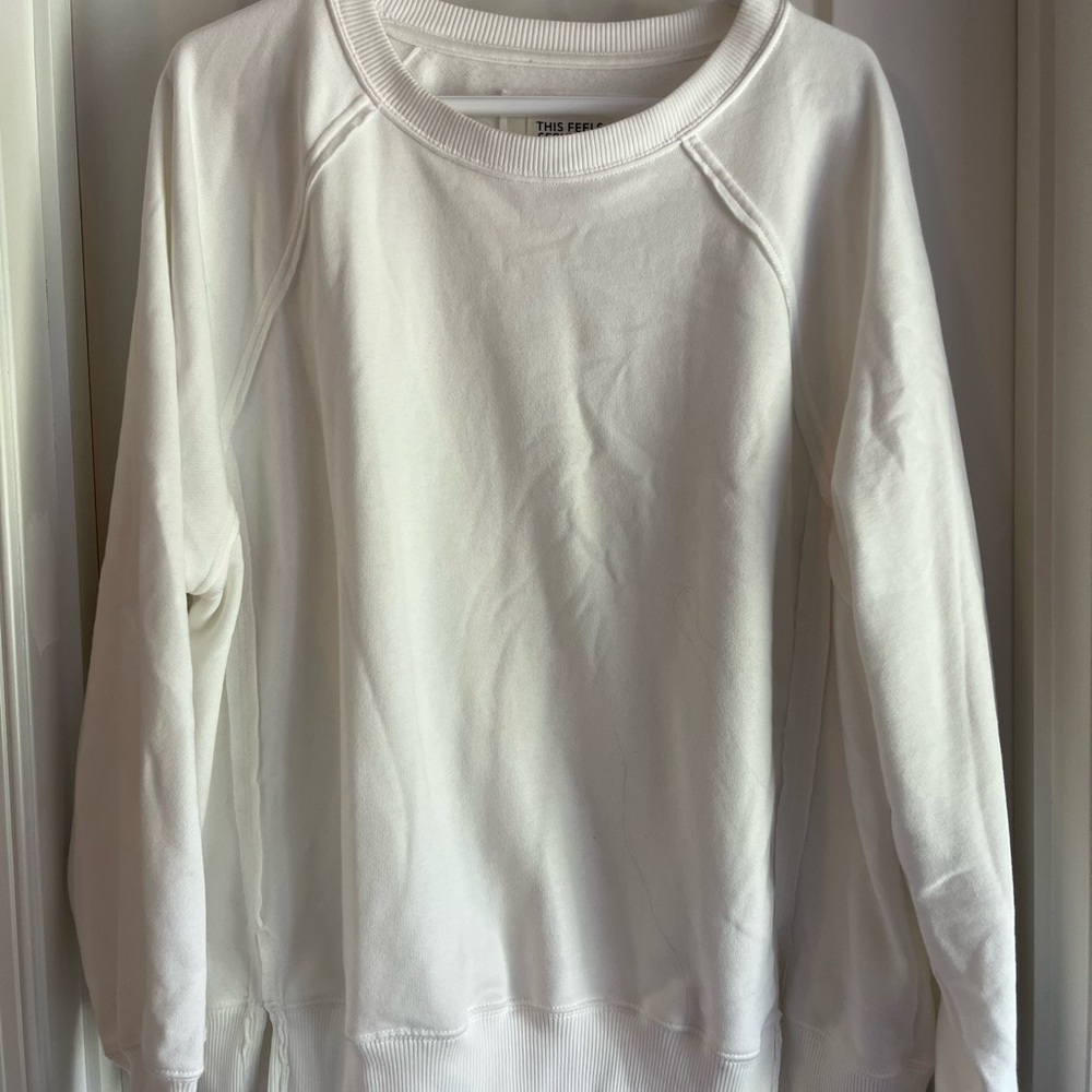 AE White crewneck